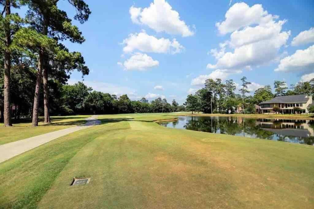 Timber Top Golf Course View The Woodlands Exterior foto